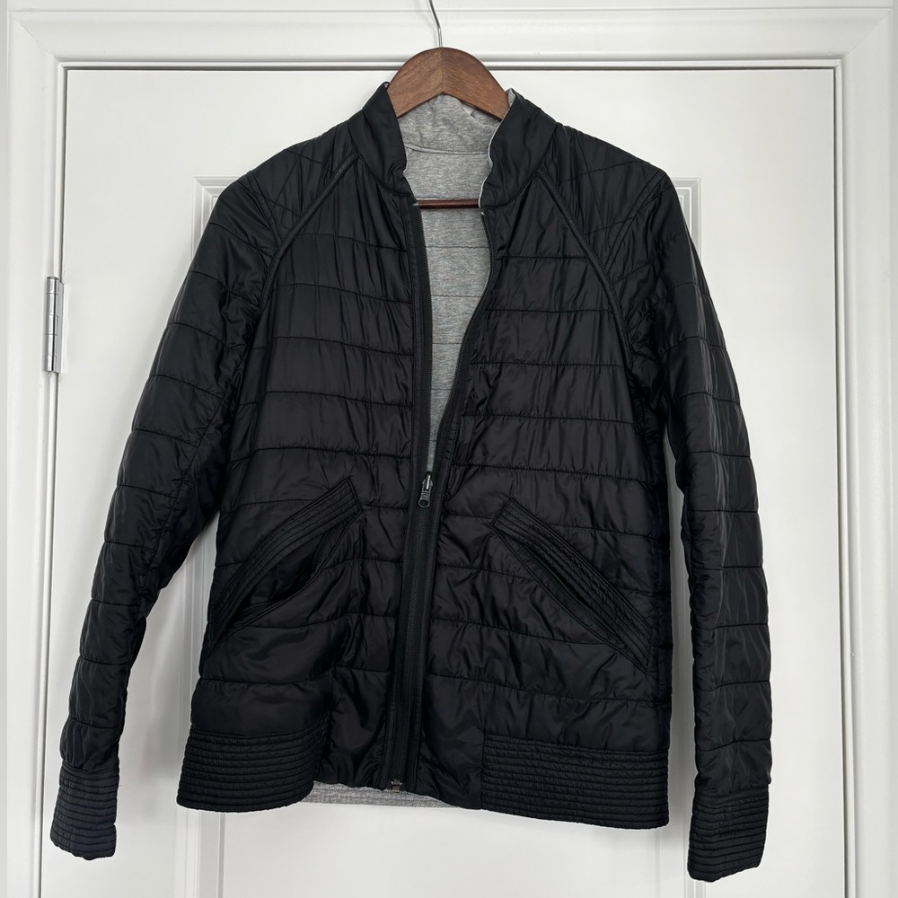 Lululemon The Bomb Reversible Bomber Jacket Black Grey Puffer Size 6
W4F41S